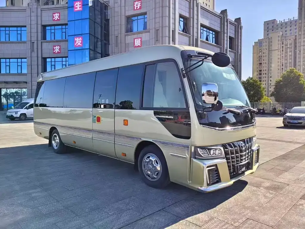 Toyota Coaster 2023 из CN, фото 3