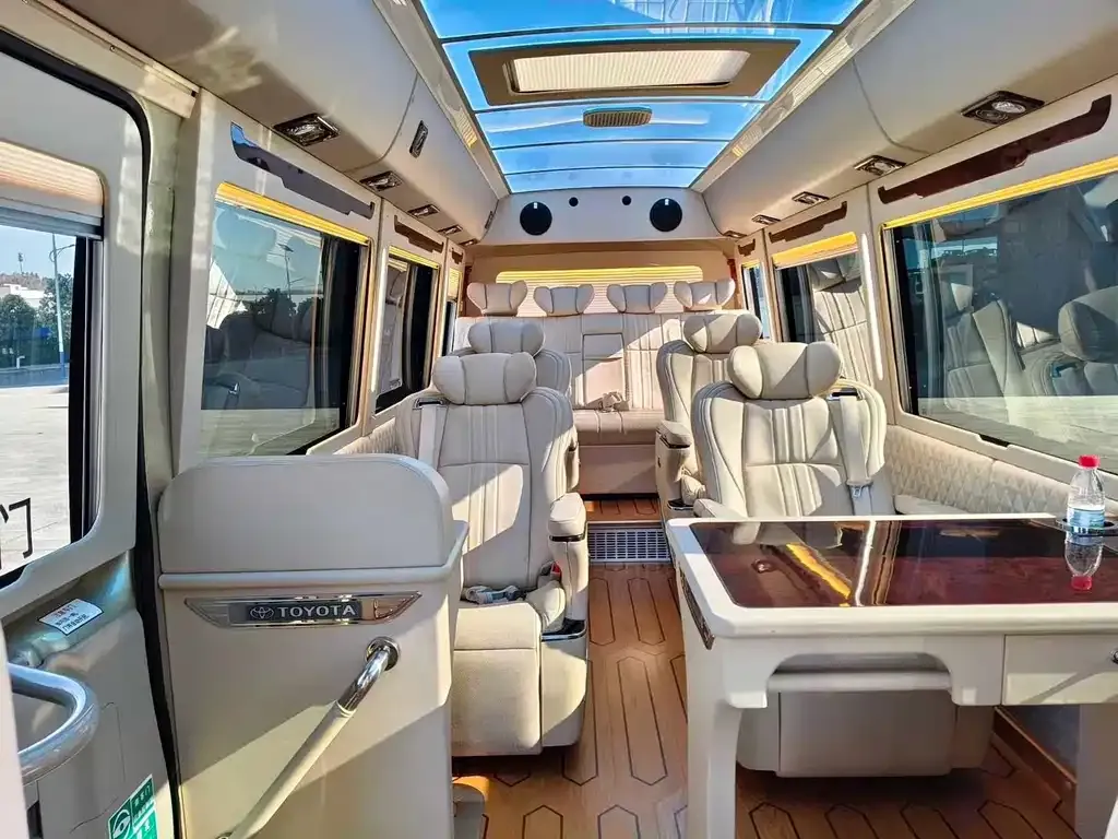 Toyota Coaster 2023 из CN, фото 5