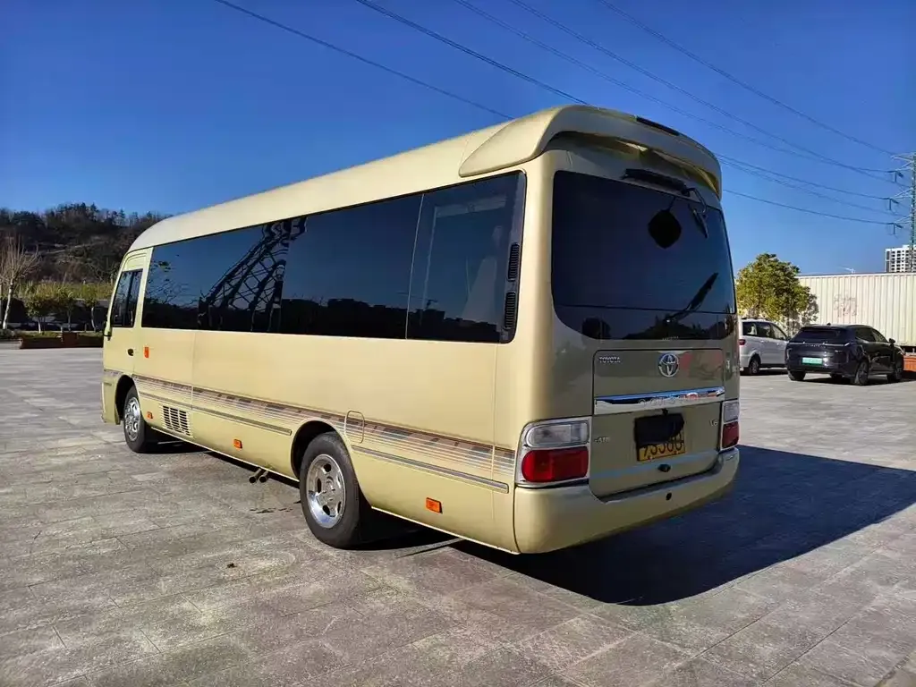 Toyota Coaster 2023 из CN, фото 6