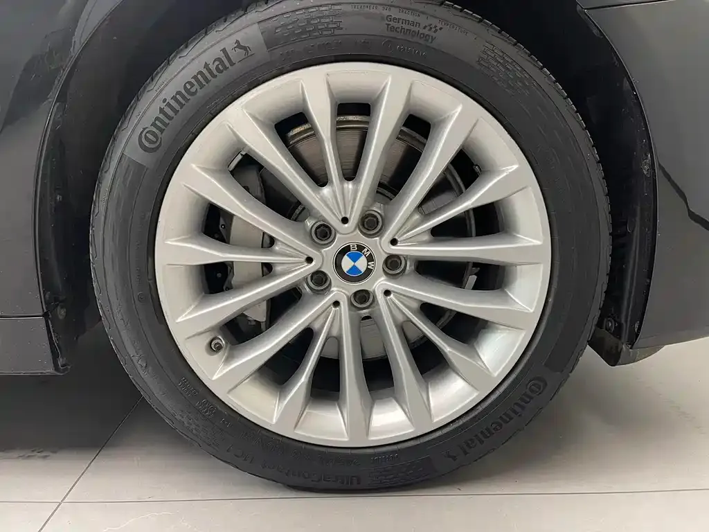 BMW 5 Series New Energy — фото 7