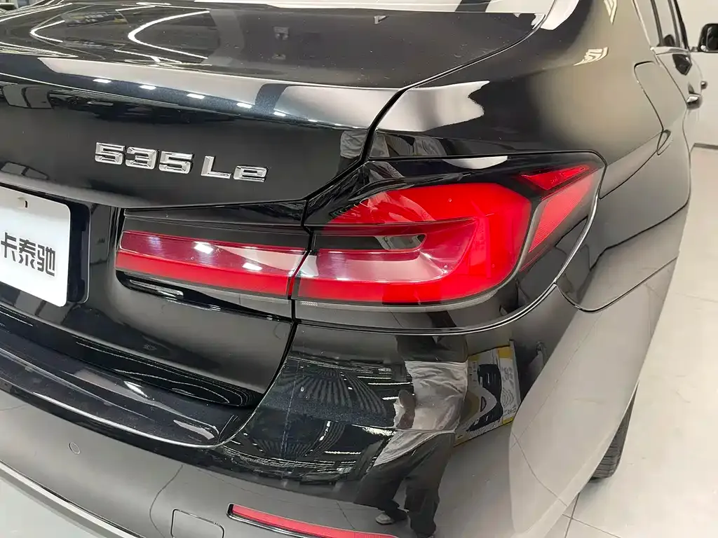 BMW 5 Series New Energy — фото 8