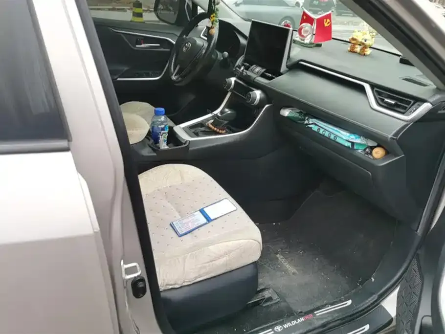 Toyota Wildlander 2022 из CN, фото 7