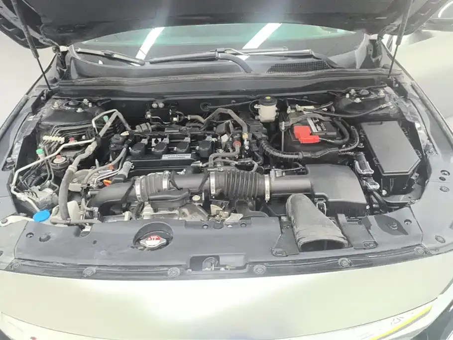Honda Accord — фото 10
