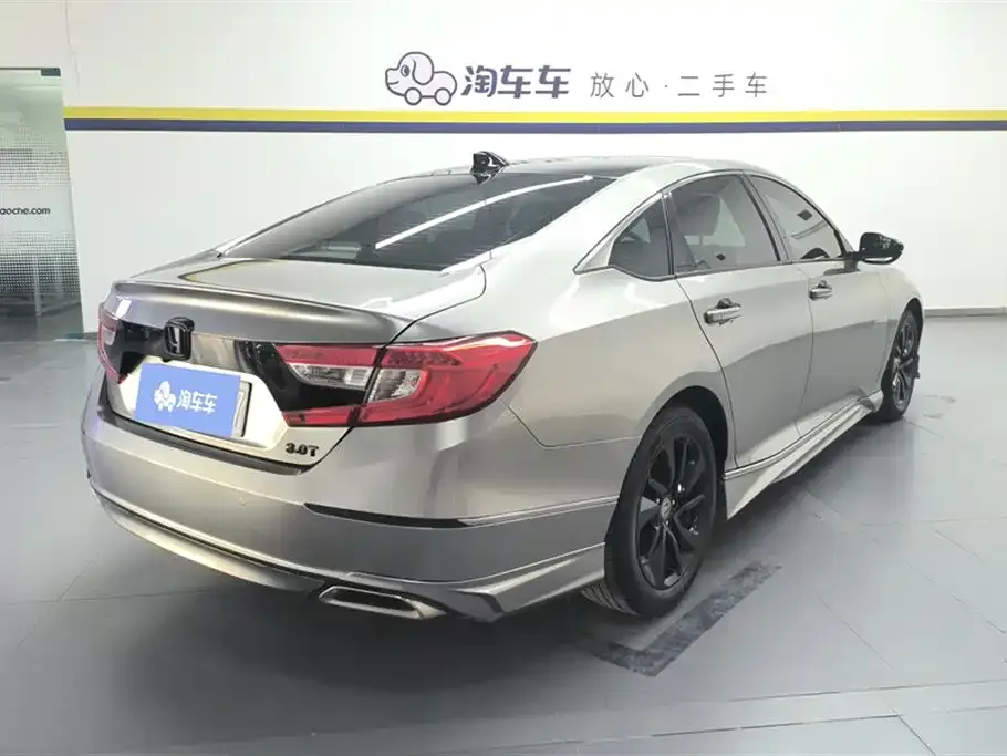 Honda Accord — фото 7