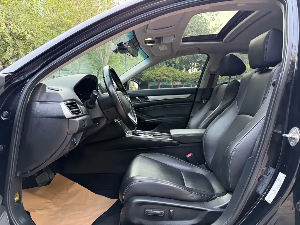 Honda Accord — фото 3