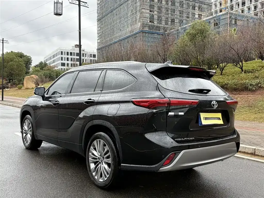 Toyota Highlander — фото 2
