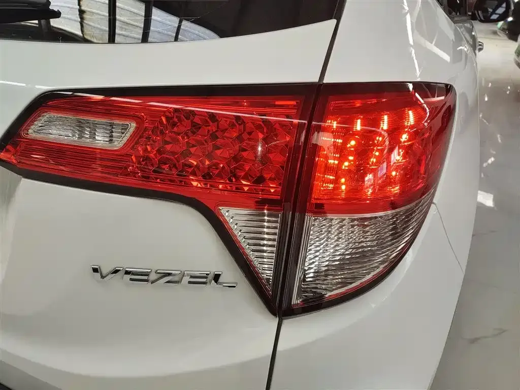 Honda Vezel 2021 из CN, фото 10