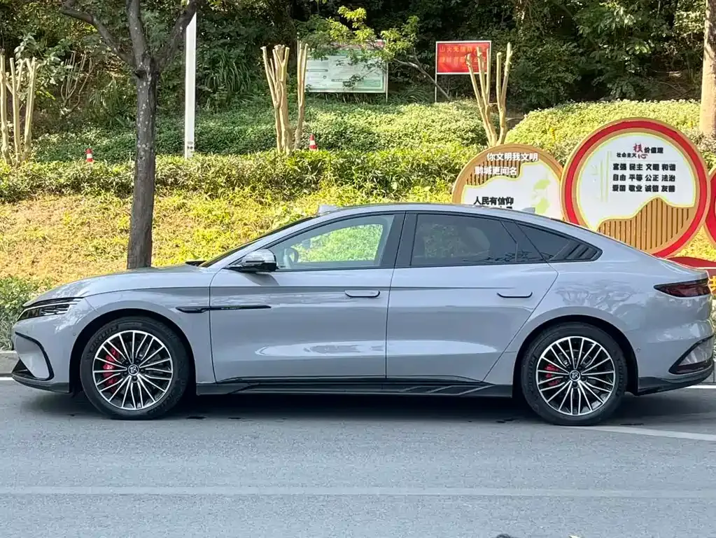 BYD Han 2024 из CN, фото 6