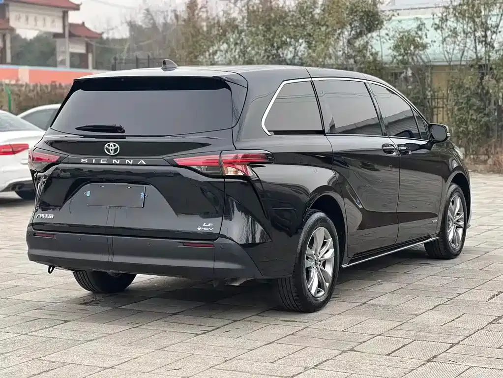 Toyota Sienna 2025 из CN, фото 10
