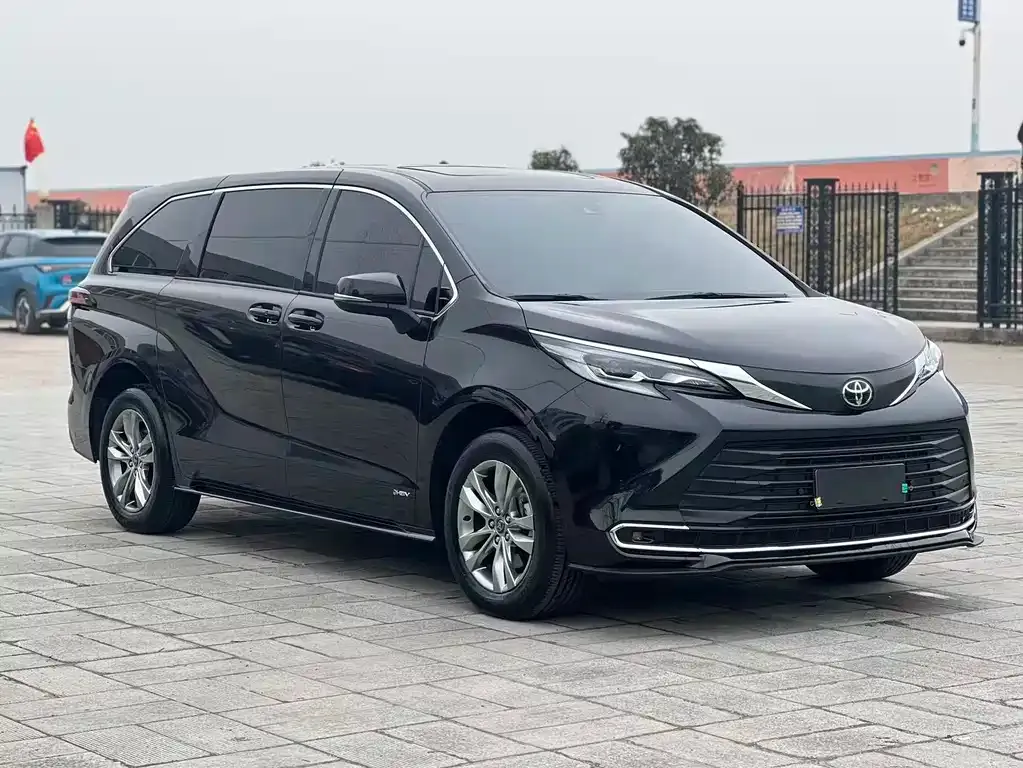 Toyota Sienna 2025 из CN, фото 7