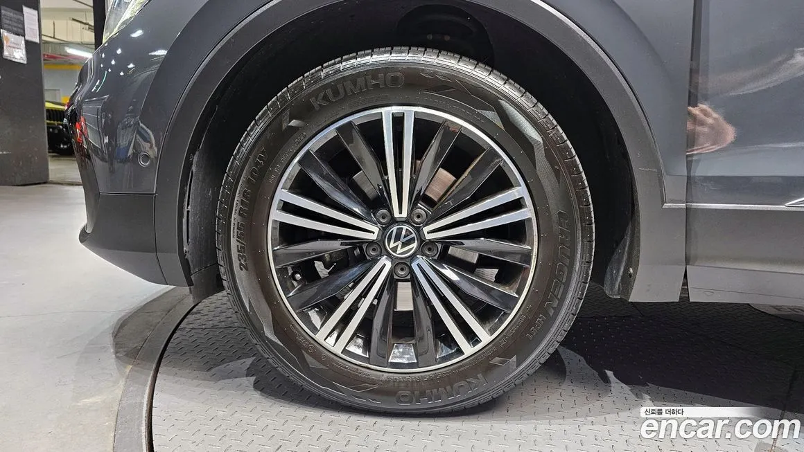 Volkswagen Tiguan 2021 из KR, фото 9