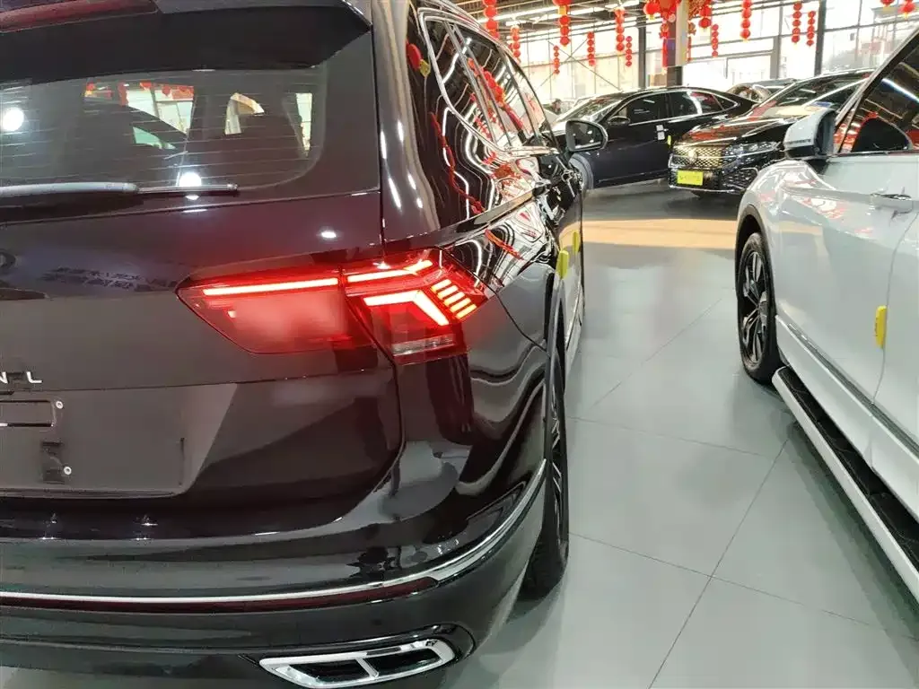 Volkswagen Tiguan L 2021 из CN, фото 8