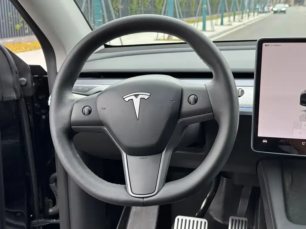 Tesla Model Y 2024 из CN, фото 4