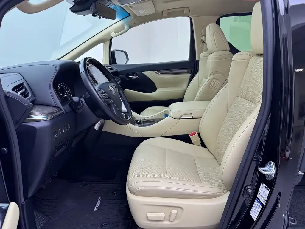 Toyota Vellfire 2022 из CN, фото 2