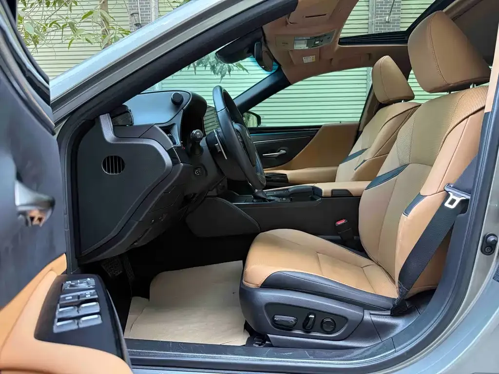 Lexus ES 2022 из CN, фото 4