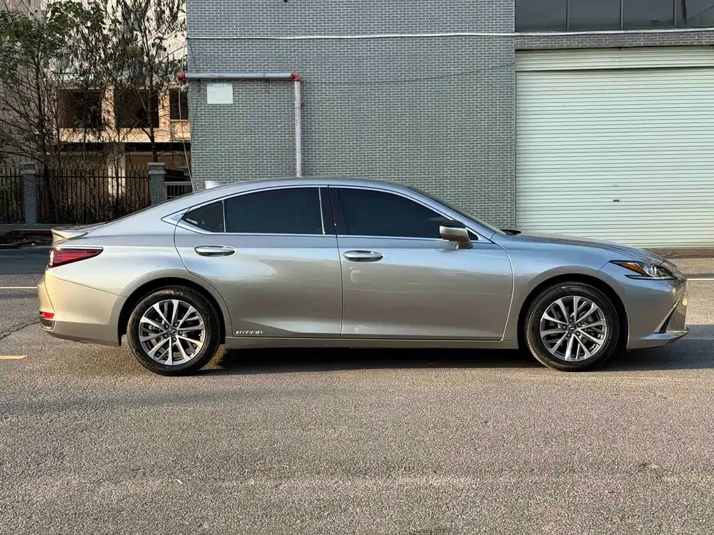 Lexus ES 2022 из CN, фото 8