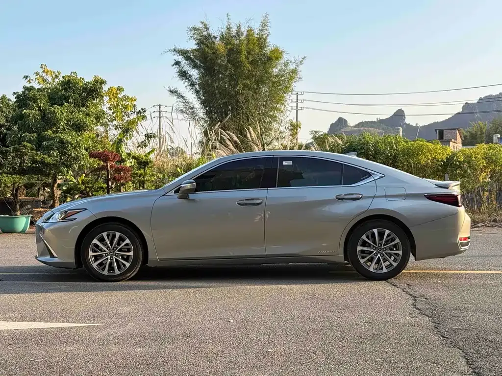 Lexus ES 2022 из CN, фото 9