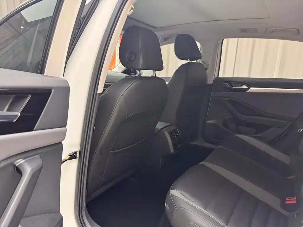 Volkswagen Sagitar 2021 из CN, фото 6
