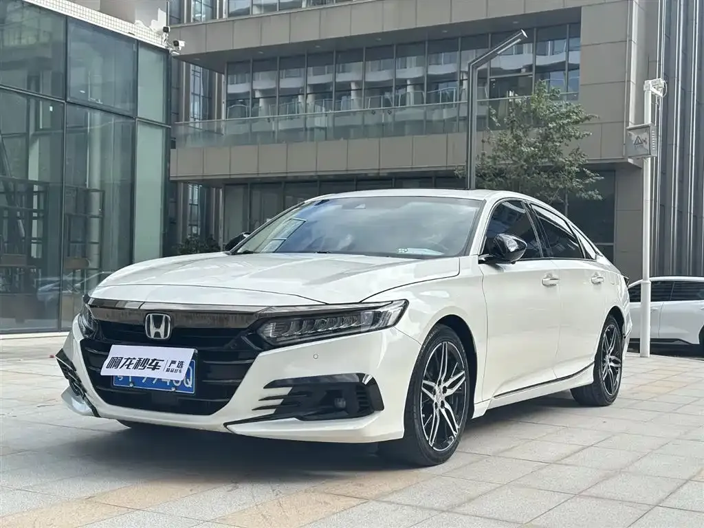 Honda Accord — фото 1