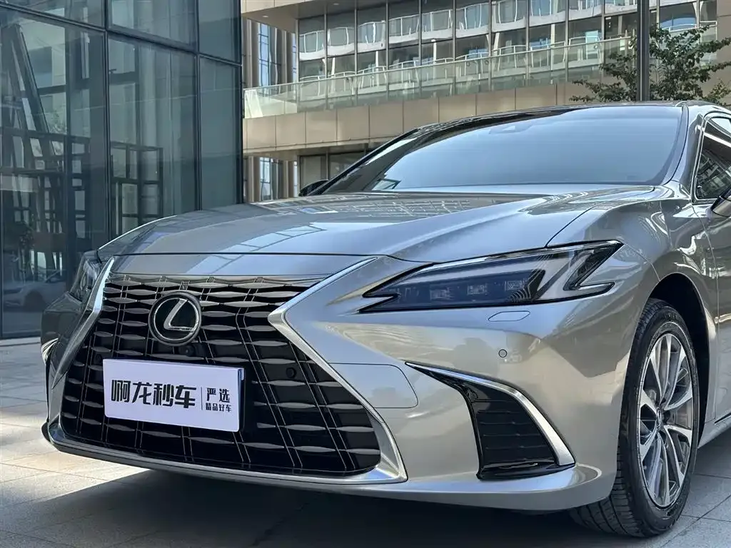 Lexus ES — фото 4