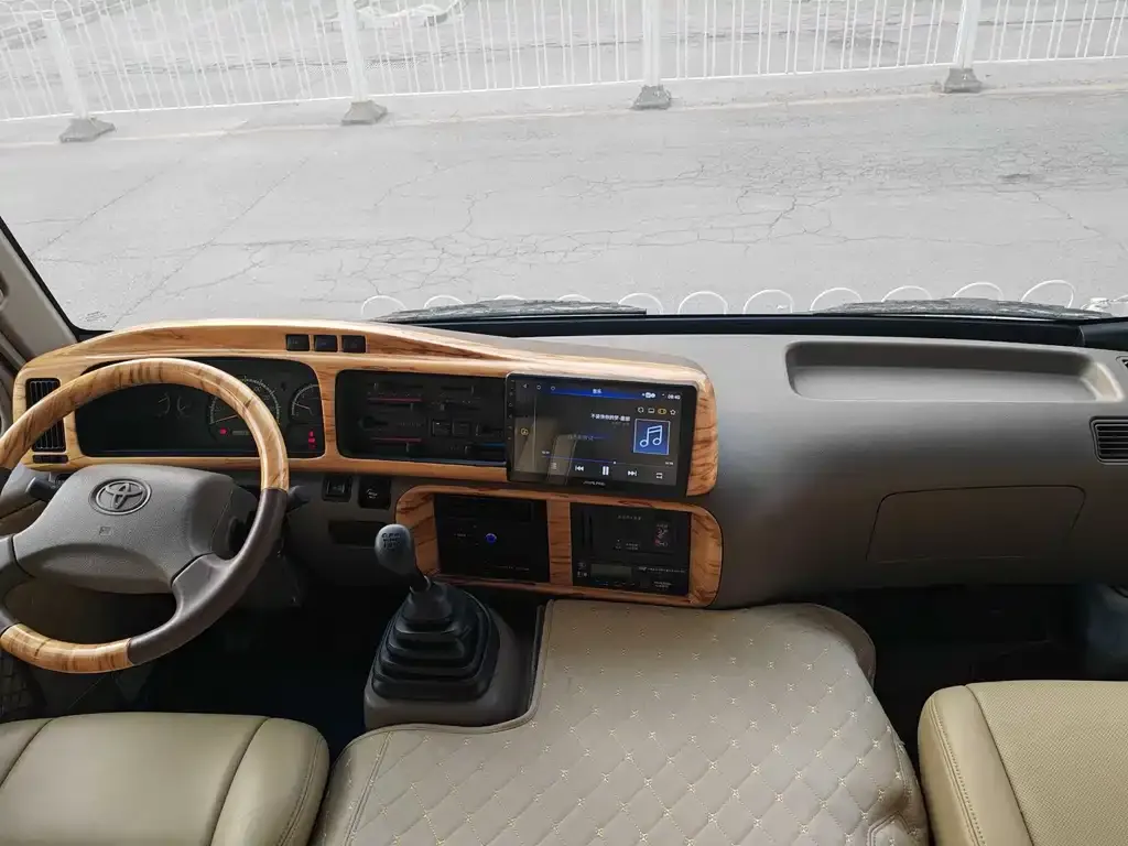 Toyota Coaster 2021 из CN, фото 10