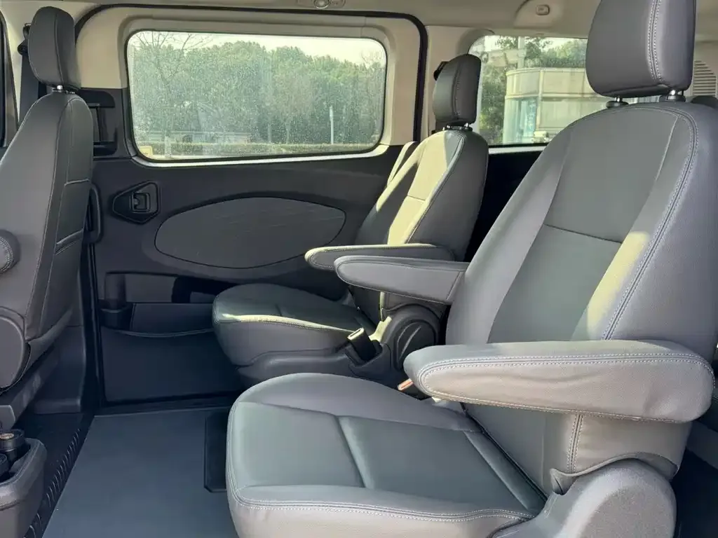 Ford Tourneo 2022 из CN, фото 5