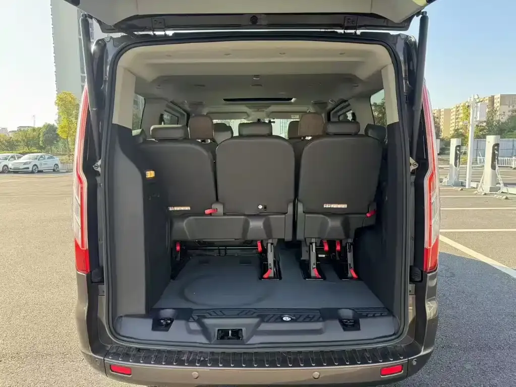 Ford Tourneo 2022 из CN, фото 9