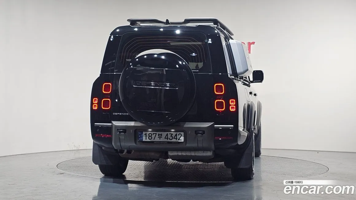 Land Rover Defender 2024 из KR, фото 2