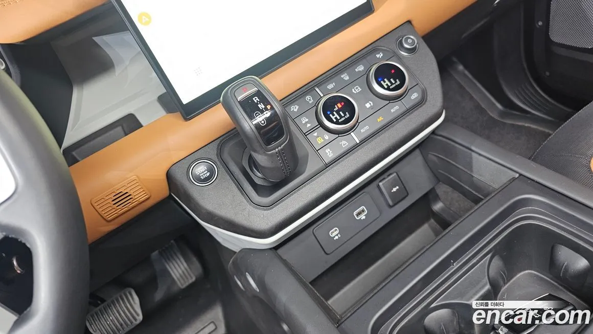 Land Rover Defender 2024 из KR, фото 8