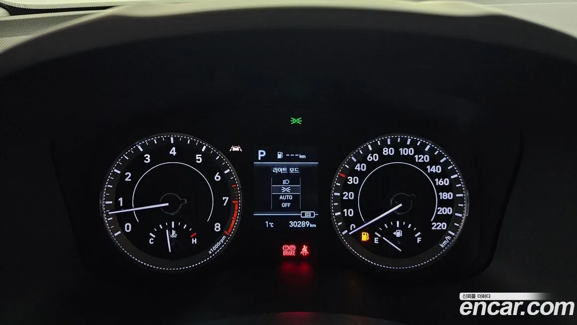 Hyundai Venue — фото 2