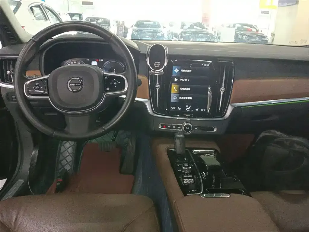 Volvo S90 PHEV 2021 из CN, фото 3