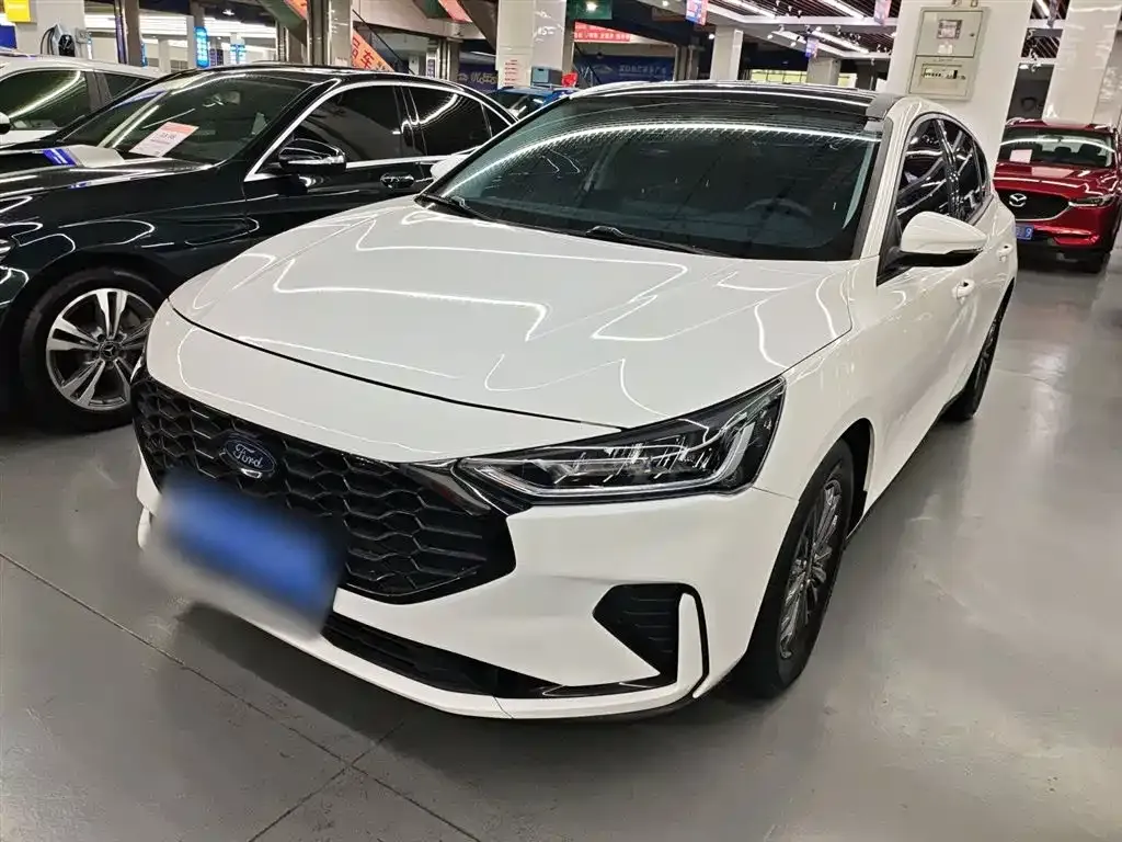 Ford Focus 2022 из CN, фото 1