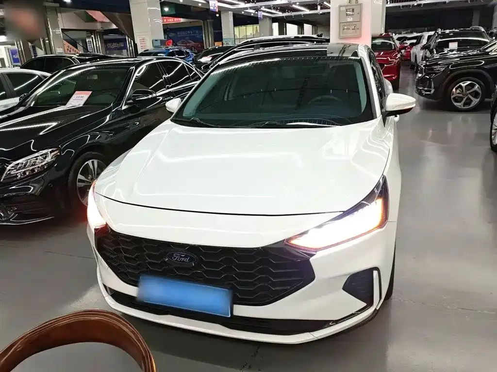 Ford Focus 2022 из CN, фото 9