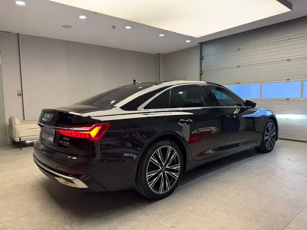 Audi A6L 2023 из CN, фото 8