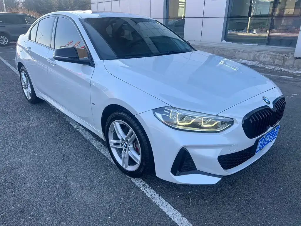 BMW 1 Series 2022 из CN, фото 3