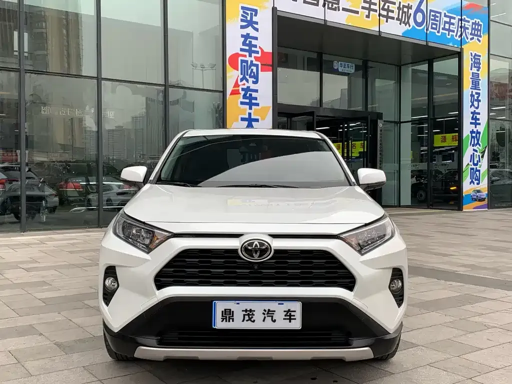 Toyota RAV4 2022 из CN, фото 2