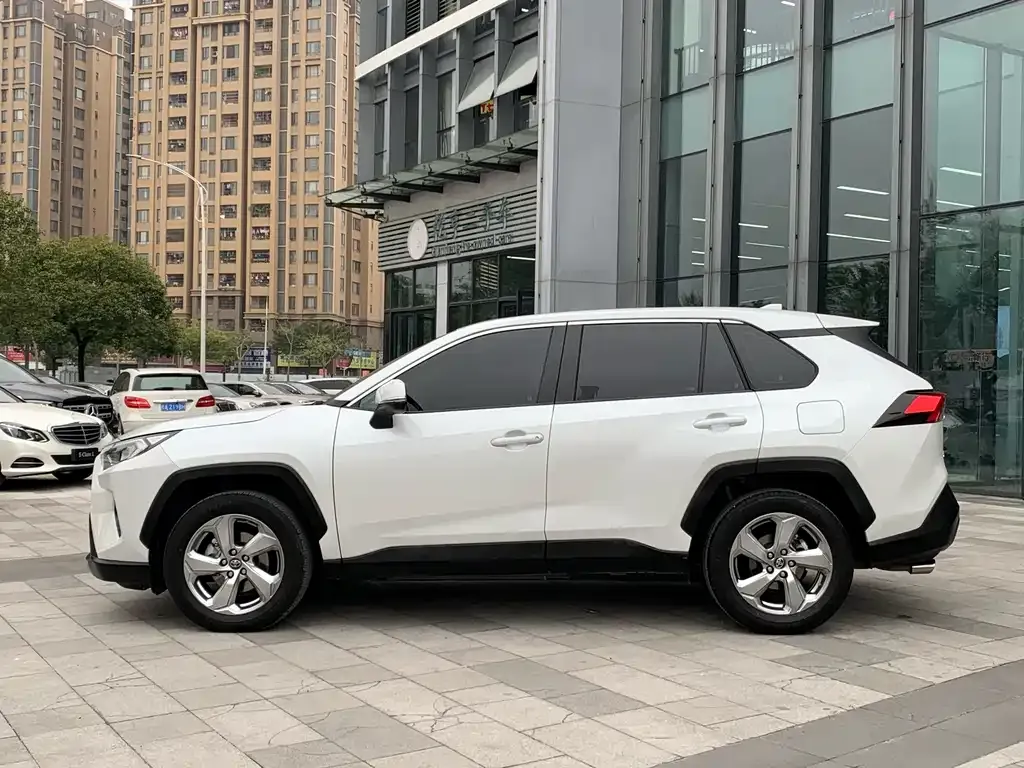 Toyota RAV4 2022 из CN, фото 7