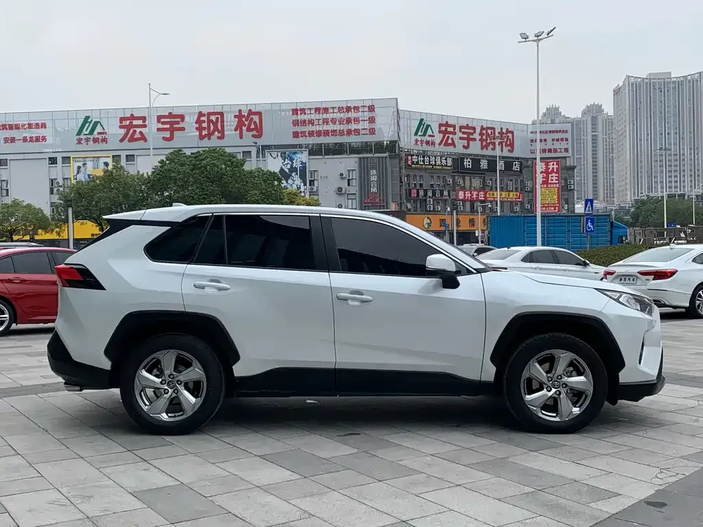 Toyota RAV4 2022 из CN, фото 5