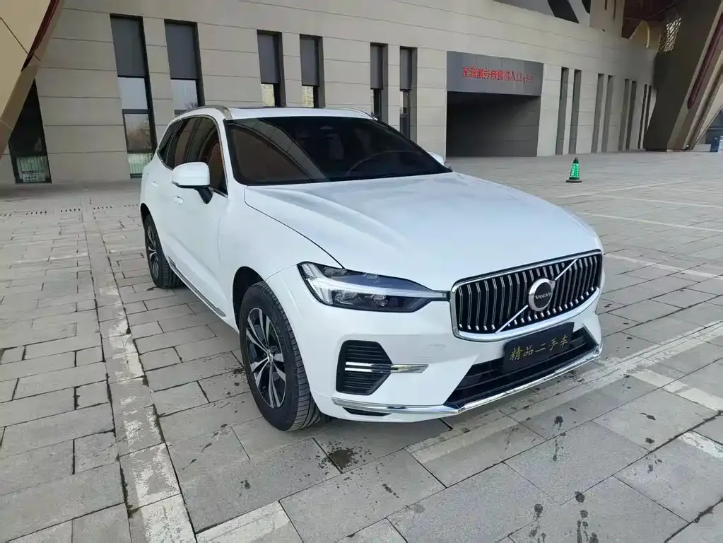 Volvo XC60 2023 из CN, фото 3