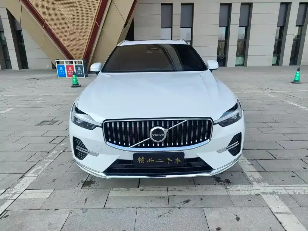 Volvo XC60 2023 из CN, фото 8