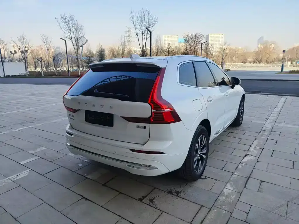 Volvo XC60 2023 из CN, фото 7