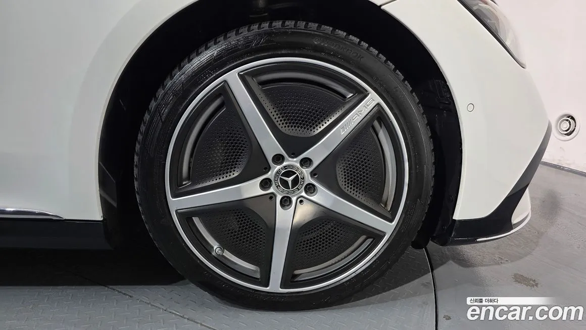 Mercedes-Benz EQE 2023 из KR, фото 5