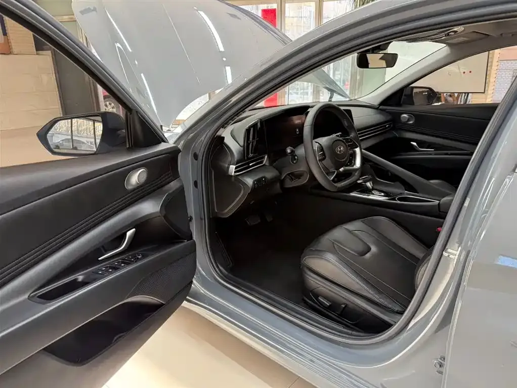 Hyundai Elantra 2021 из CN, фото 10