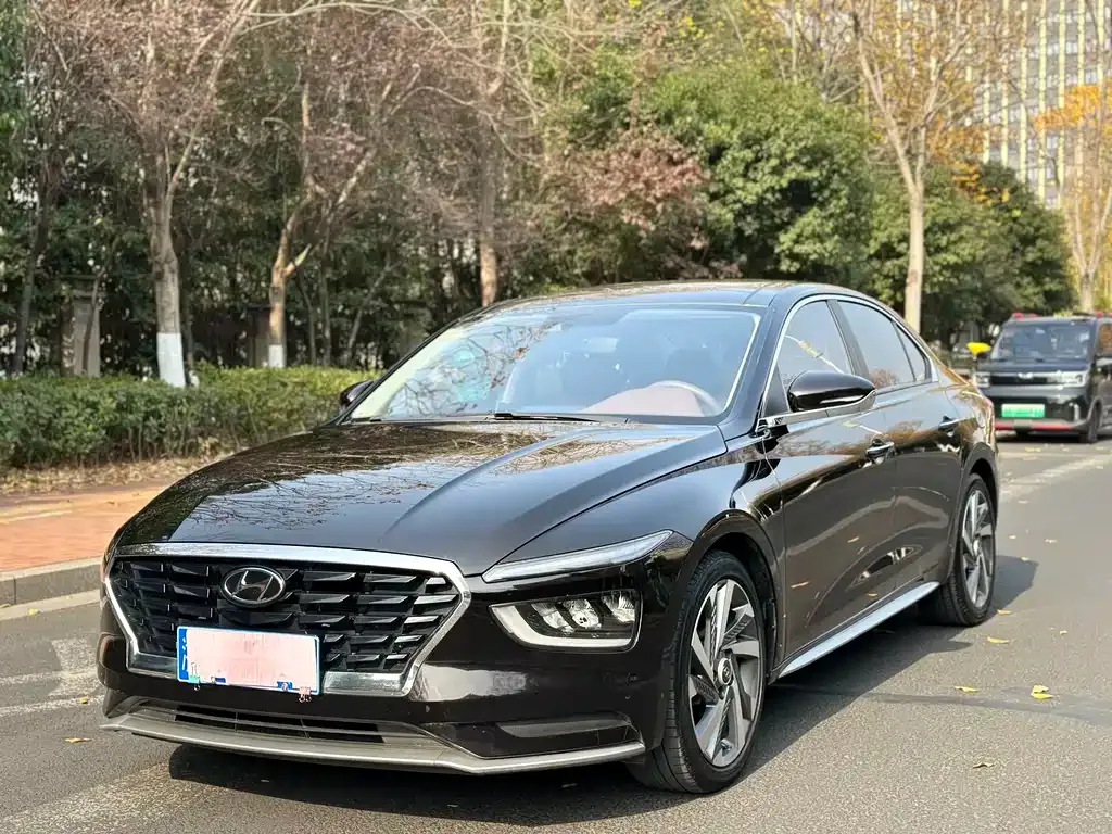 Hyundai Mistra — фото 1