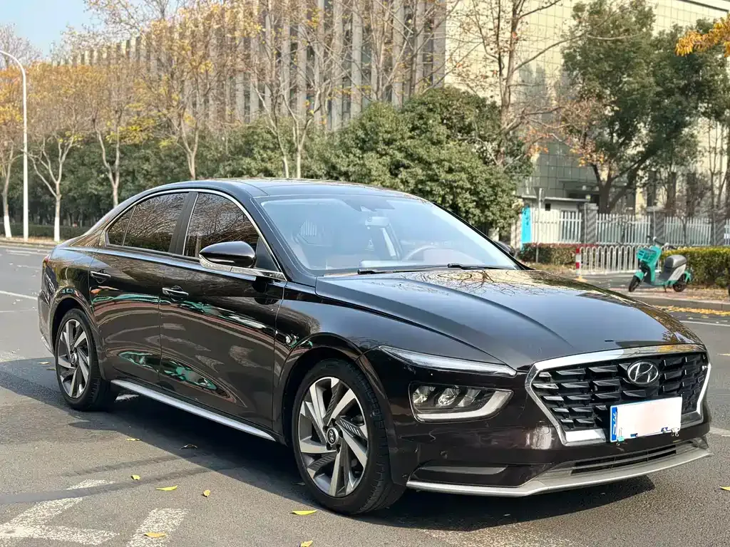 Hyundai Mistra — фото 3