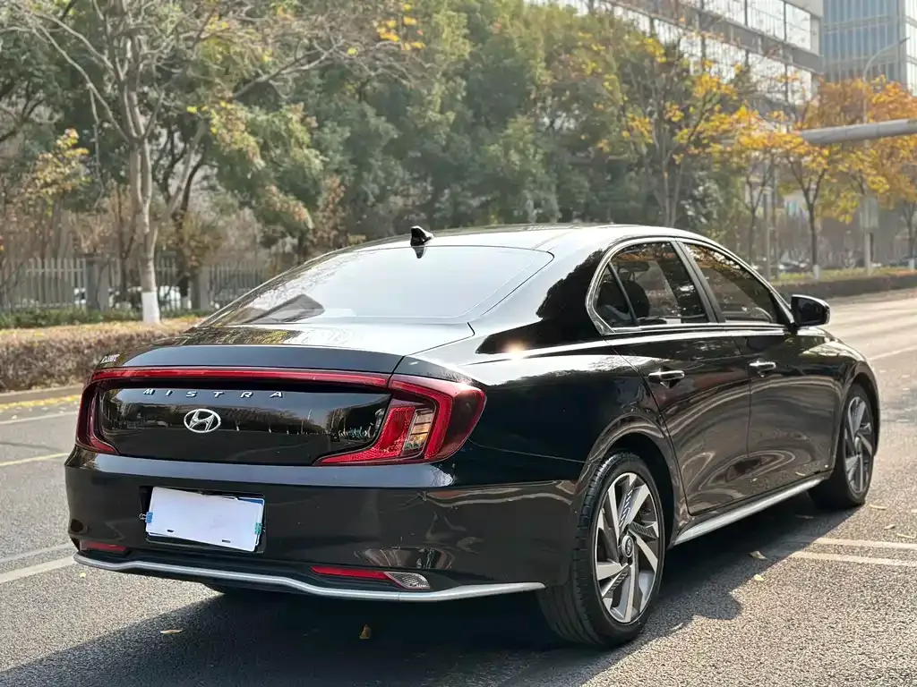 Hyundai Mistra — фото 4