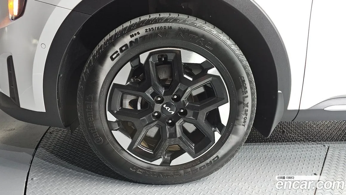 Kia Sorento — фото 7