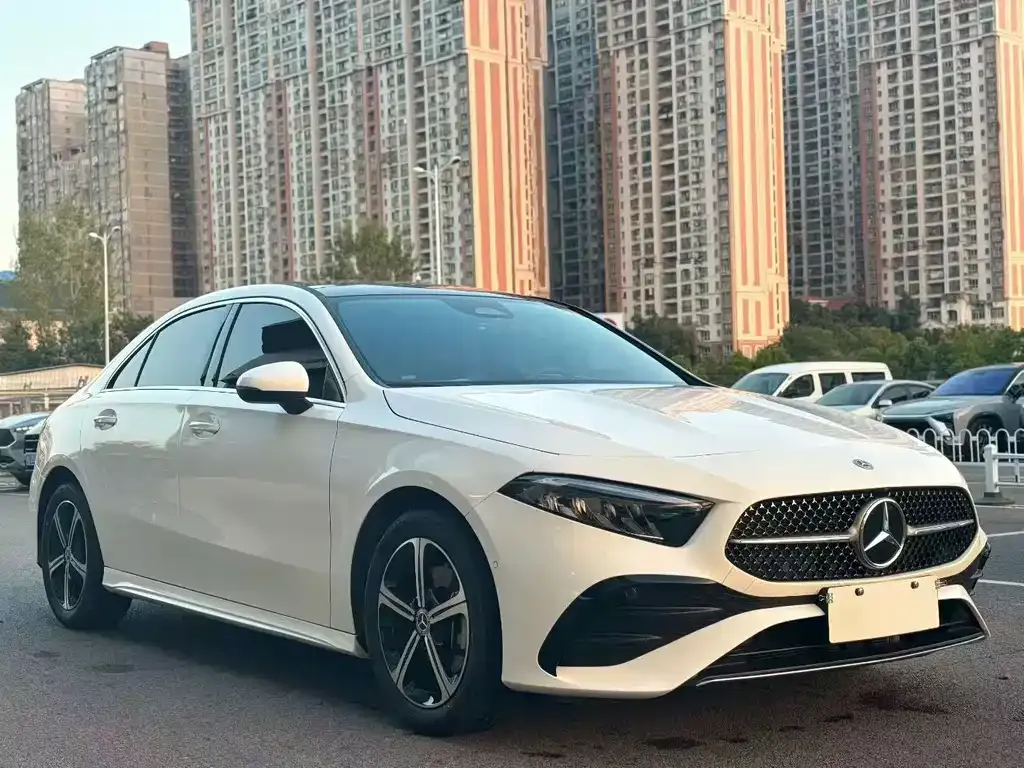 Mercedes-Benz A-Class 2023 из CN, фото 8