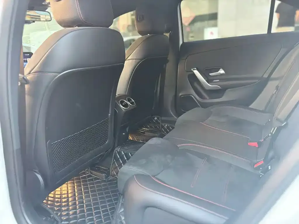 Mercedes-Benz A-Class 2023 из CN, фото 9