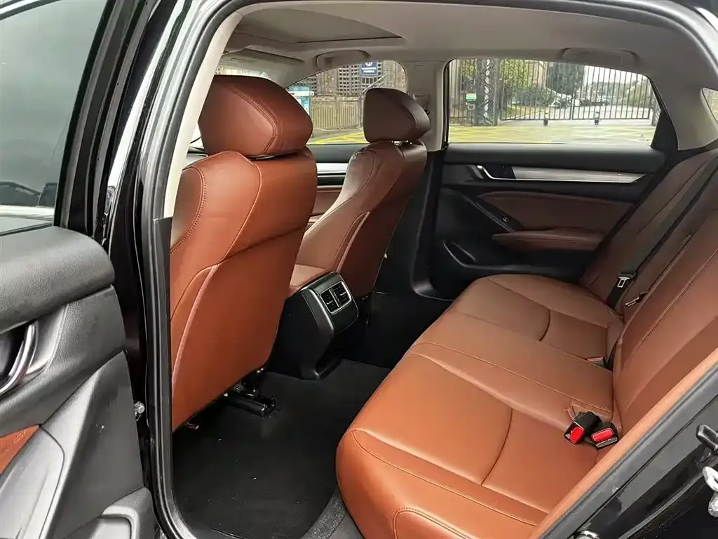 Honda Inspire 2021 из CN, фото 10